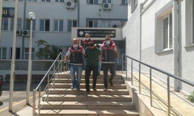 Çelik kasayı taşıyamayınca böyle sürüklediler