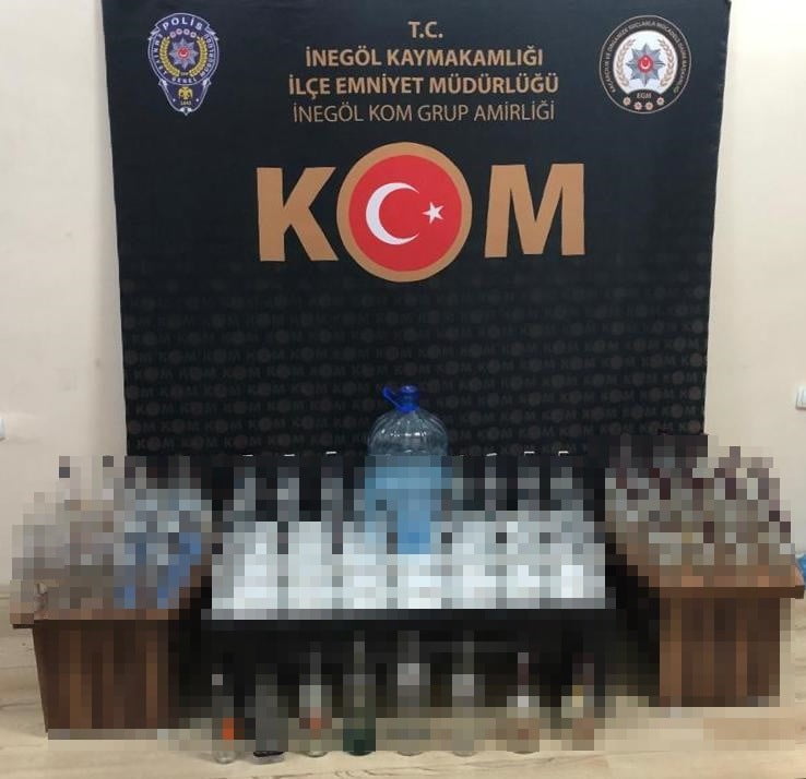 İnegöl’de sahte içki imalathanesine baskın