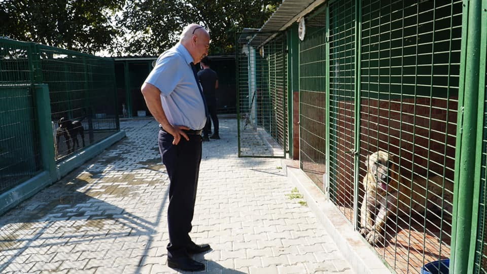 Başkan Kanar’dan ‘’hayvan mezarlığı’’ sözü