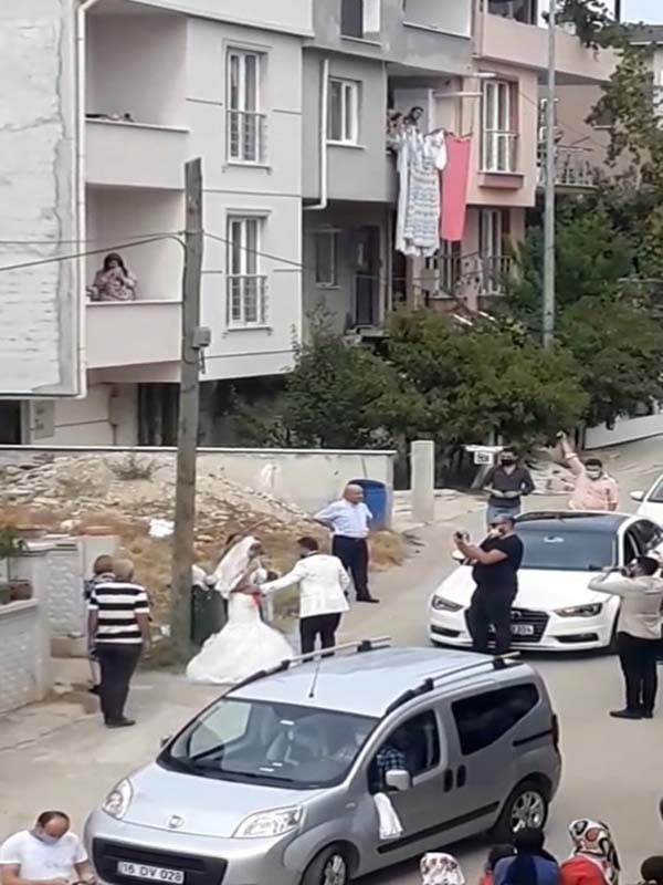 Bursa’daki düğünde silahla ateş edenlere ceza yağdı