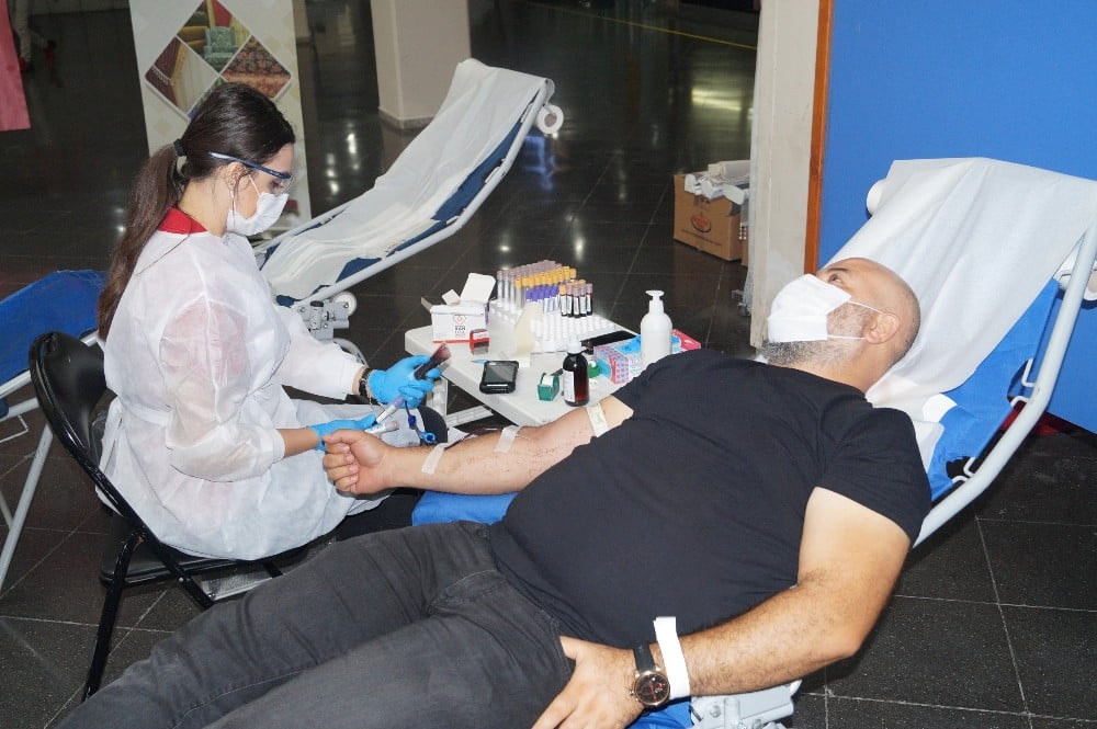 BUTTİM sakinlerinden kan bağışı