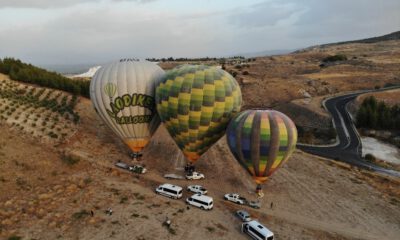 Pamukkale’de balon uçuşlarına Rus turistlerden ilgi