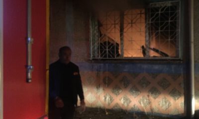 Kaldığı evi yaktı