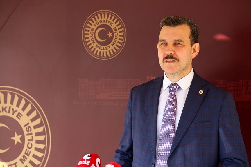 Esgin mecliste CHP’ye yüklendi