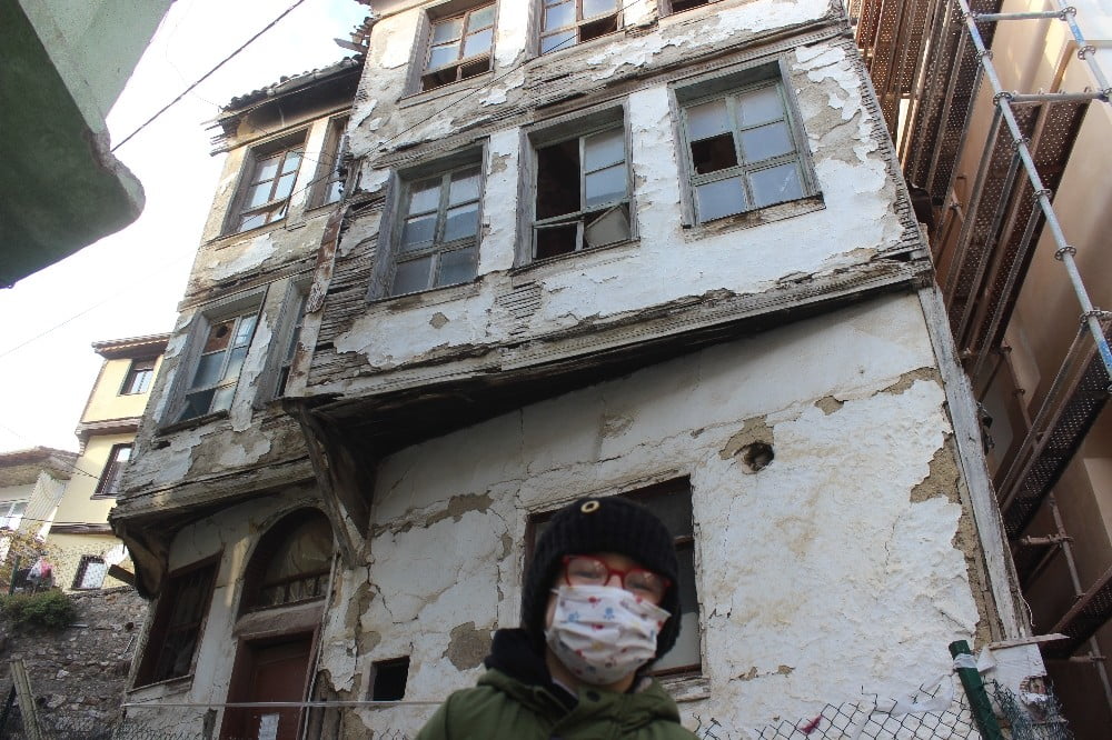 ’Perili ev’in perisi yok, ziyaretçisi çok