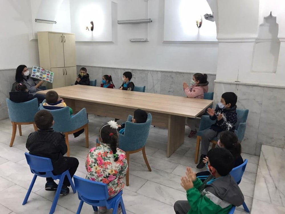 Yıldırım Belediyesi bilgili gençlik yetiştiriyor