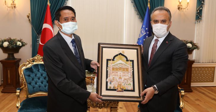 Endonezya, Bursa ile işbirliği peşinde