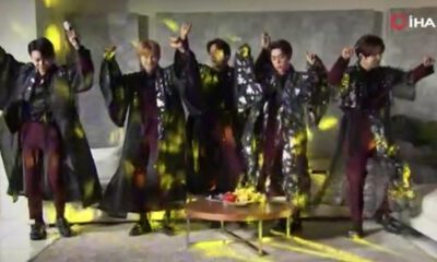 Koreli ünlü K-Pop grubu erik dalı oynadı