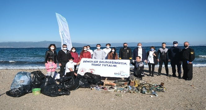 Deniz altından trafik konisi çıktı