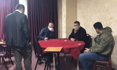Okey masasında basıldılar ikinci kattan atlayıp düz duvara tırmandılar