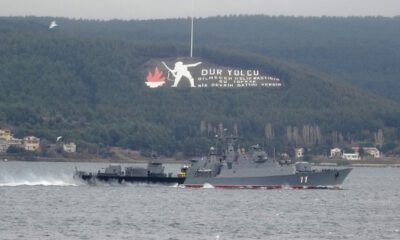 Bulgar savaş gemisi ‘Smeli’ Çanakkale Boğazı’ndan geçti