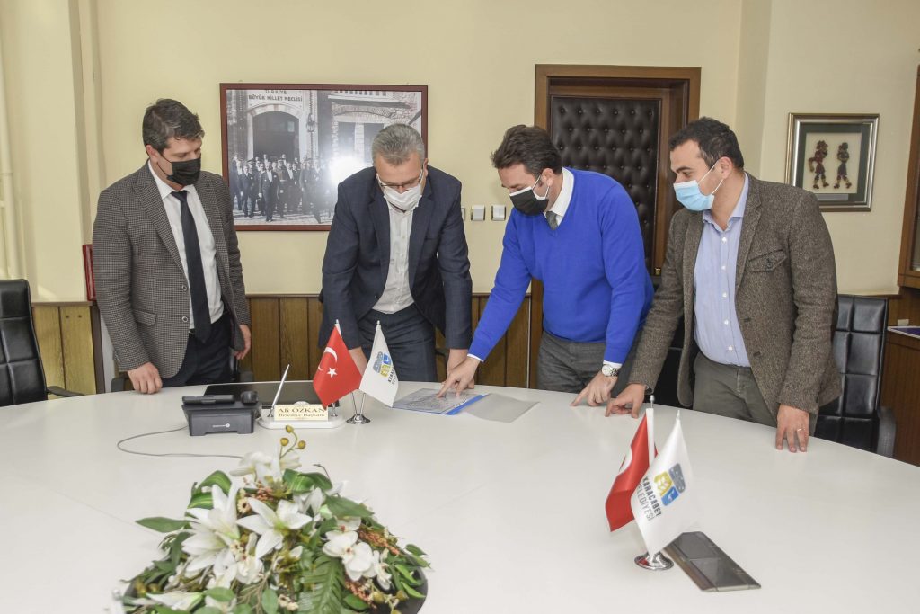 Yatırımlar tam gaz