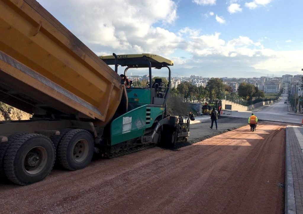 Osmangazi’de Yoğun Asfalt Mesaisi