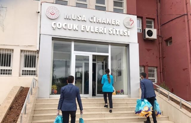 Yemek hizmeti alınacak