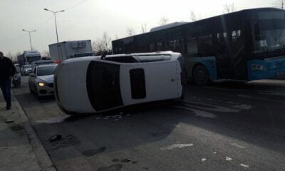 Araç takla attı, kaza nedeniyle trafik oluştu