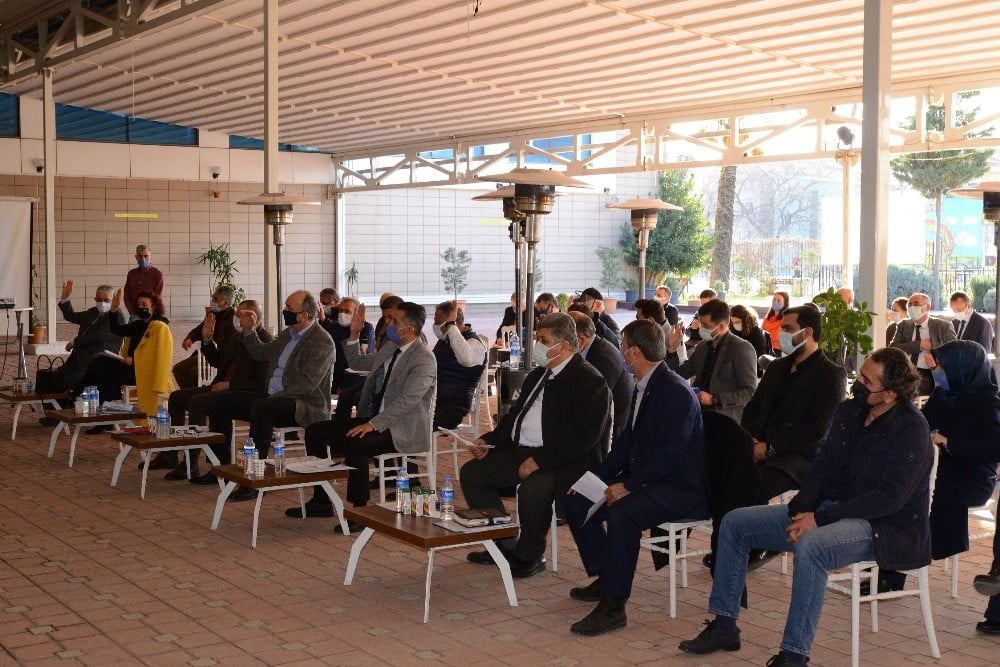 Belediye meclisinde “ucuz ekmek” tartışması