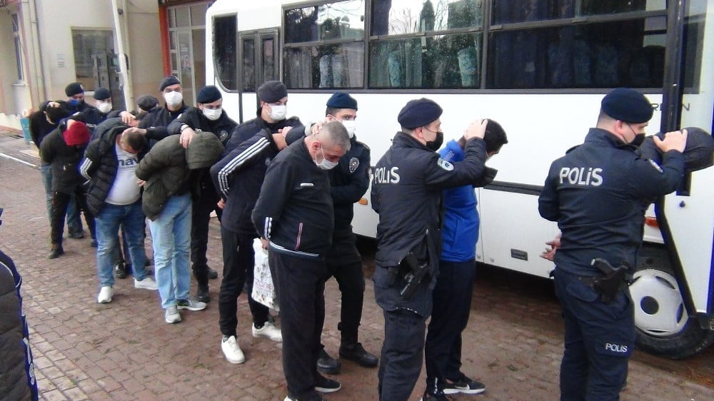 Bursa’da uyuşturucu operasyonu: 11 gözaltı