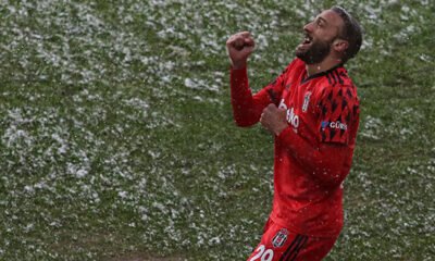 Cenk Tosun, Beşiktaş’a dubleyle döndü