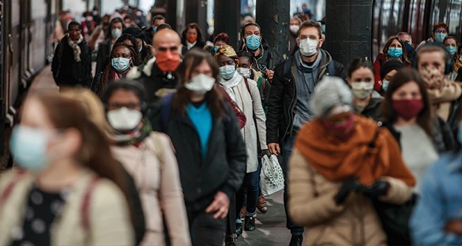 Fransa’da 4 bin 376 yeni vaka