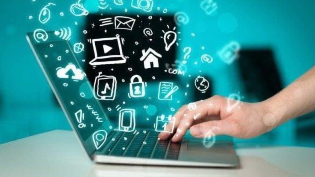 Her gün 8 saatimizi internette geçiriyoruz