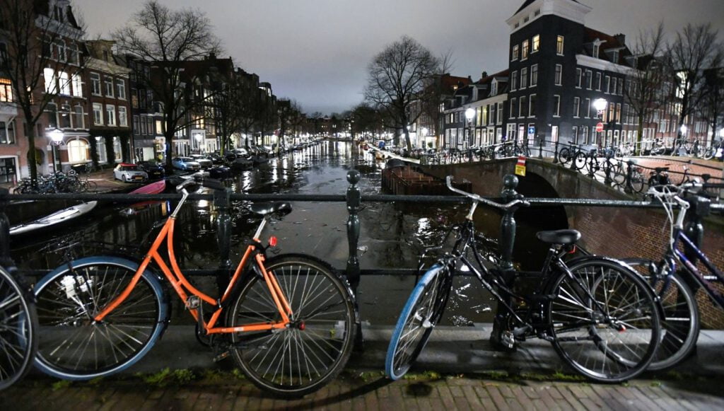 Sokak kısıtlaması 15 Mart’a uzatıldı