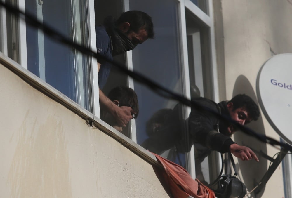 Küçük çocuk dehşeti yaşadı, korkmasın diye yakını gözlerini kapadı