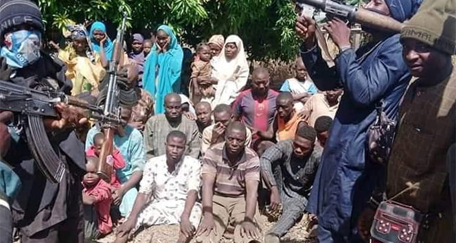 Nijerya’da yatılı okula silahlı baskın!