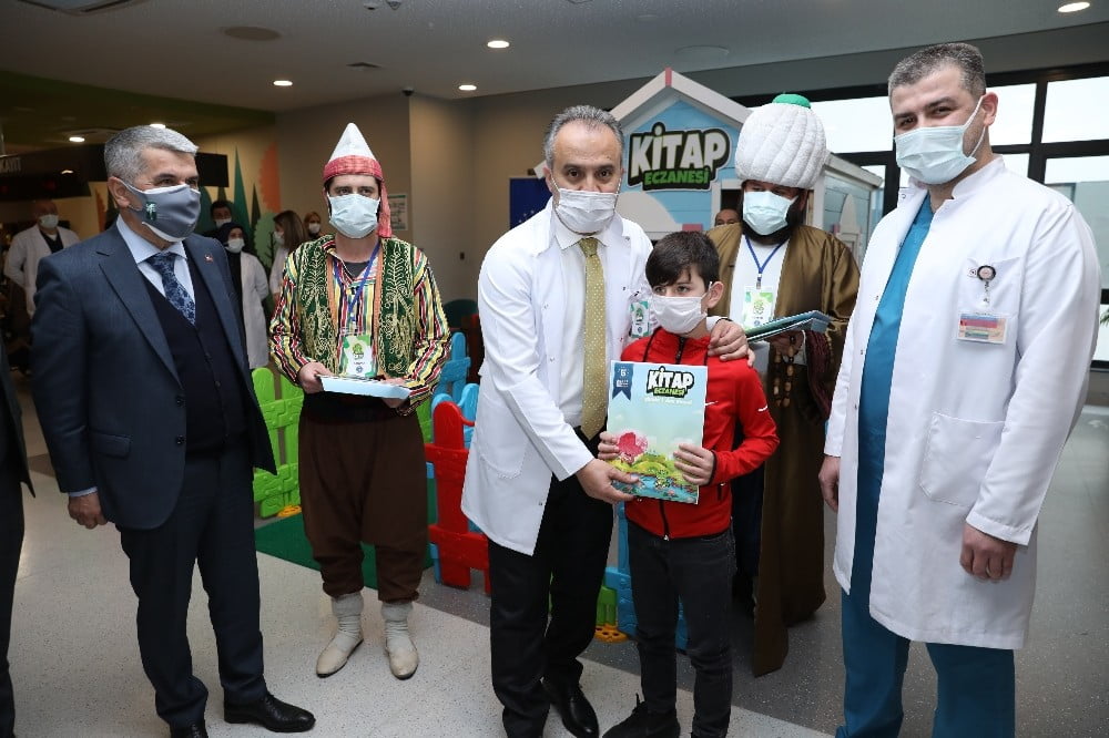 Tok karnına bir doz masal