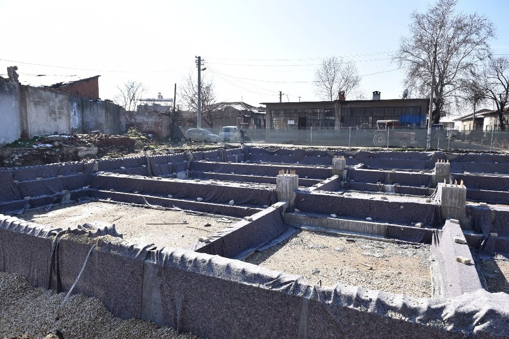 Yenişehirli çiftçiye Büyükşehir desteği