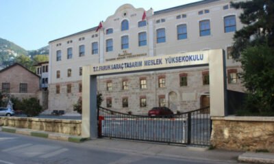 Faruk Saraç Tasarım Meslek Yüksekokulu Öğretim Görevlisi alıyor