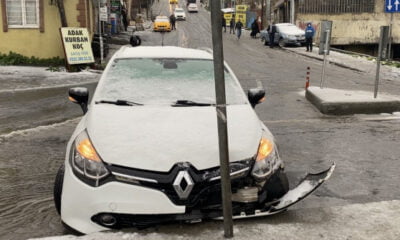 Şişli’de karda kayıp refüje çarpan aracın yeni görüntüleri ortaya çıktı