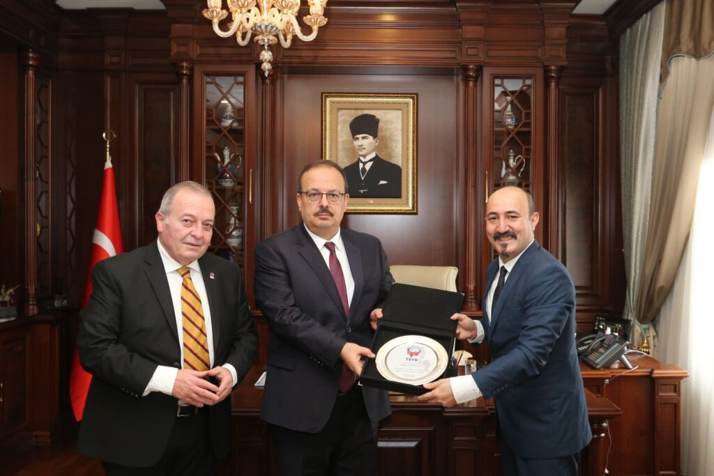 TSYD Bursa Şubesi’nden Vali Canbolat’a ziyaret