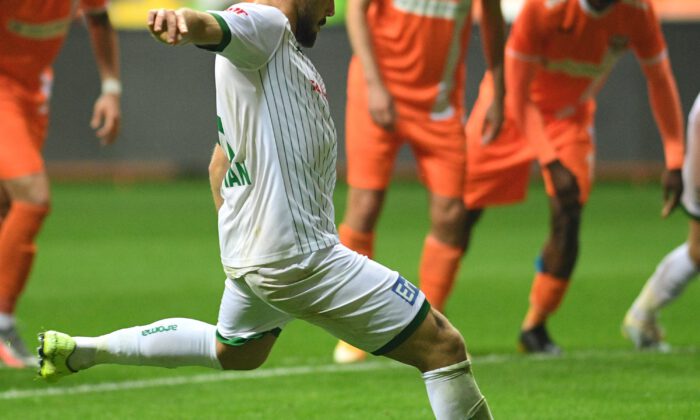 Bursaspor Adanaspor maçı başladı