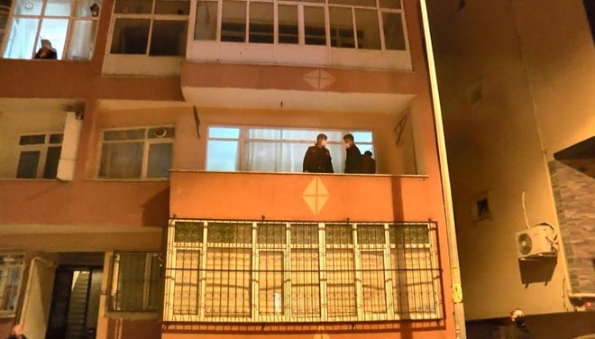 EVİNDEN KOKU GELİNCE BULUNDU