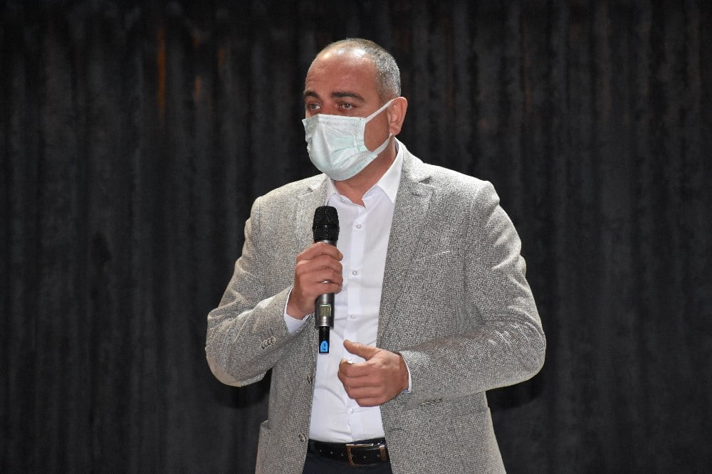 Beledi̇ye İşçi̇leri̇ Serti̇fi̇ka Aldı