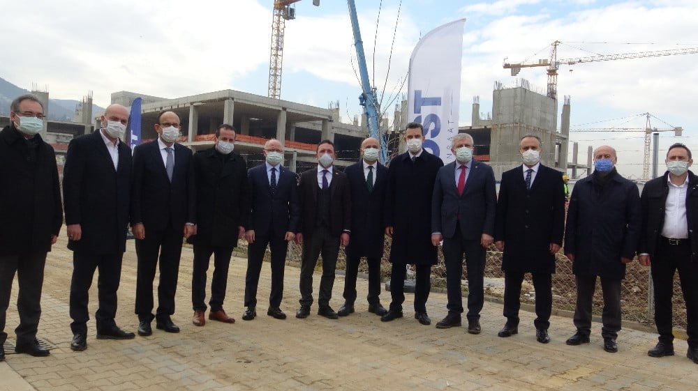 Bursanın Kalbi̇ndeki̇ Sağlık Üssü Hızla Yükseli̇yor