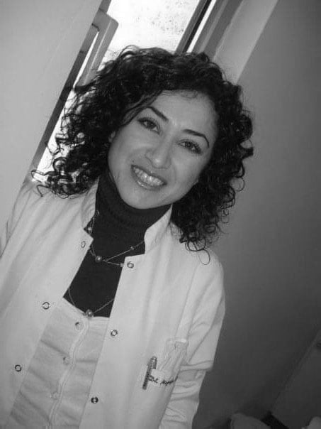 Di̇ş heki̇mi̇ kansere yeni̇k düştü