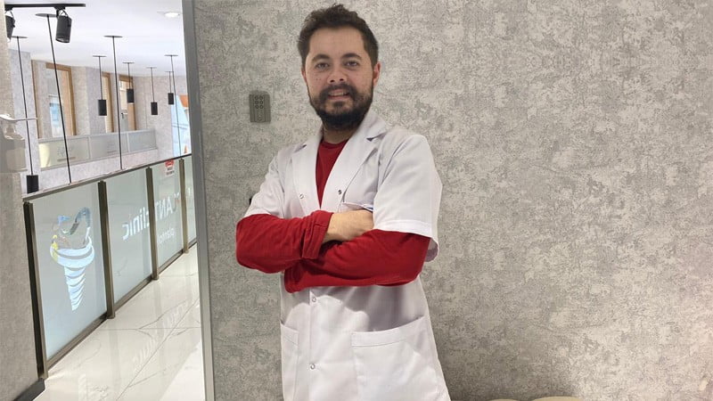Dr. Mustafa Kadi̇r Toktaş: “Pandemi̇ Süreci̇nde Di̇ş Sağlığı Sorunları Arttı”