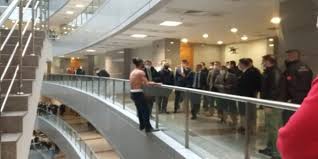 ADLİYE’DE İNTİHAR GİRİŞİMİ