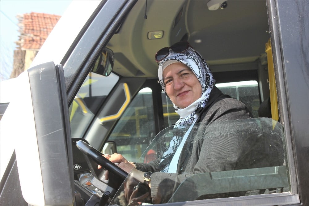 Kadın Şoförü Gören Araçtan İnmek İstedi̇, Yolculuk Yapınca Hayran Kaldı