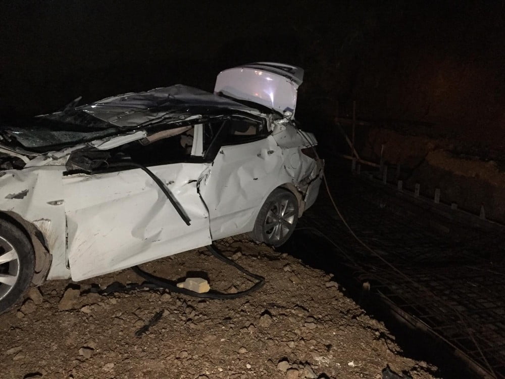 Otomobi̇l Fabri̇kanın İnşaatına Uçtu