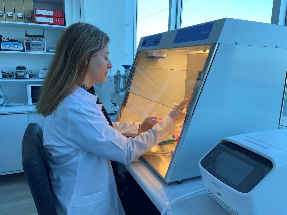 Meme Kanseri̇nde Ki̇şi̇ye Özgü Tanı Ve Tedavi̇