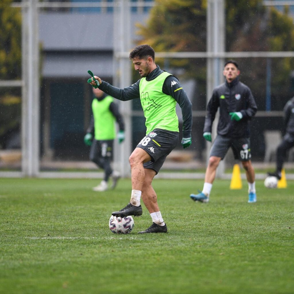 Bursaspor’un Adanaspor maçı hazırlığı sürüyor