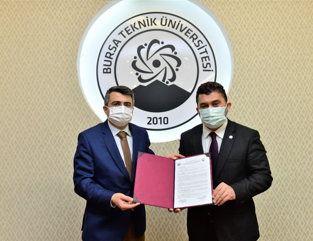 YILDIRIM BELEDİYESİ ÖĞRENCİLERİ SEVİNDİRDİ