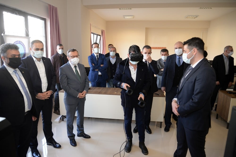 ORHANGAZİ MESLEKİ EĞİTİM HAYALLERİYLE KALKINIYOR