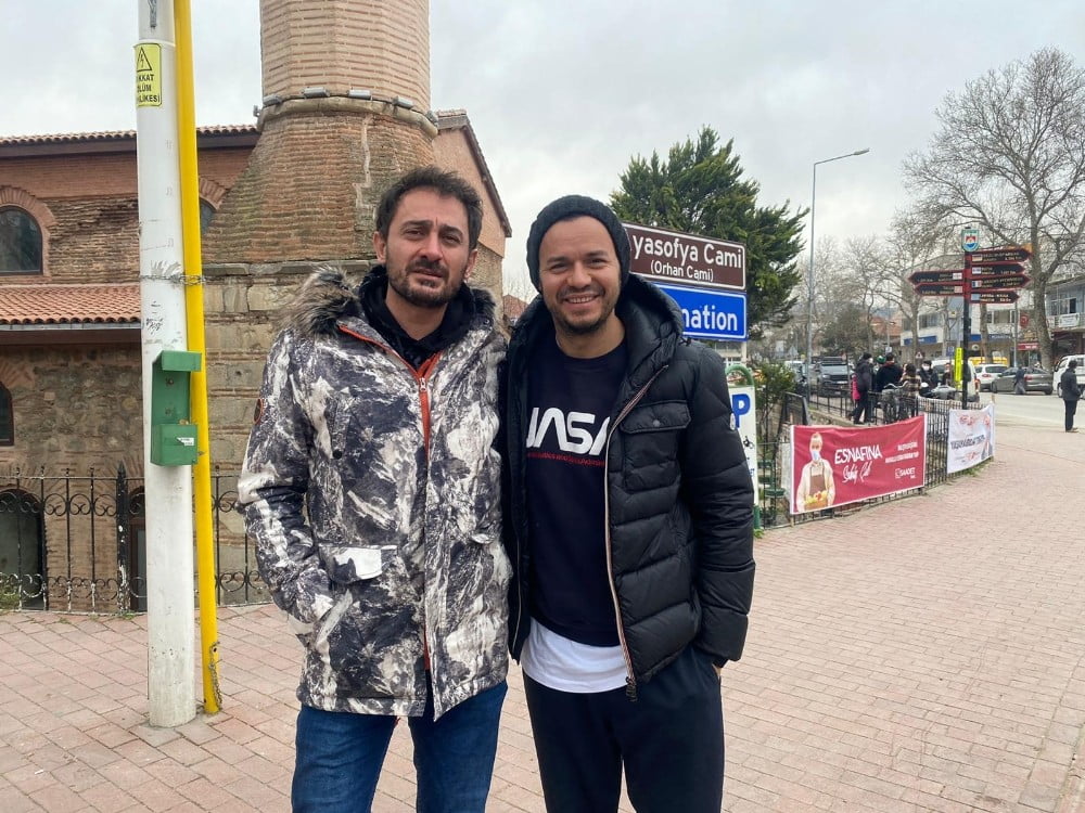 Ünlü Pop Sanatçısı İzni̇kte