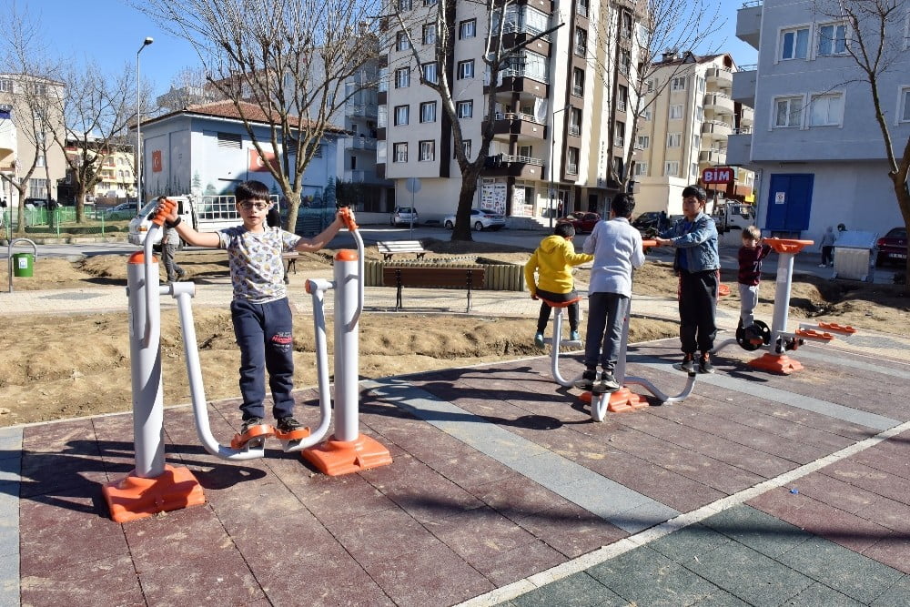 Yıldırıma Yeni̇ Parklar
