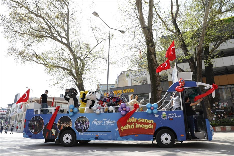 23 Nisan Coşkusu İnegöl’ü Sarıyor