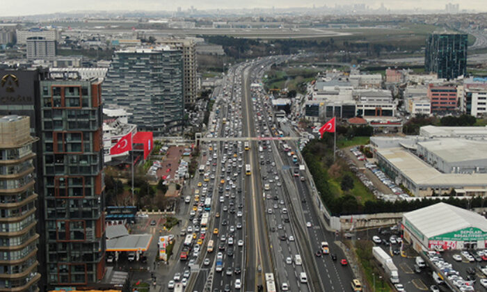 İstanbul’da trafik yoğunluğu yüzde 60’lara çıktı