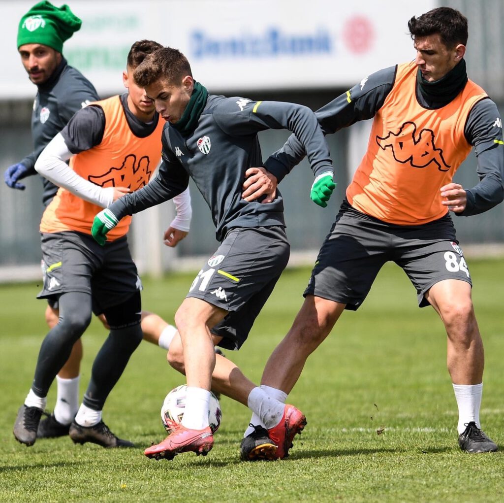 Bursaspor’da Ümraniyespor maçı hazırlıkları devam ediyor